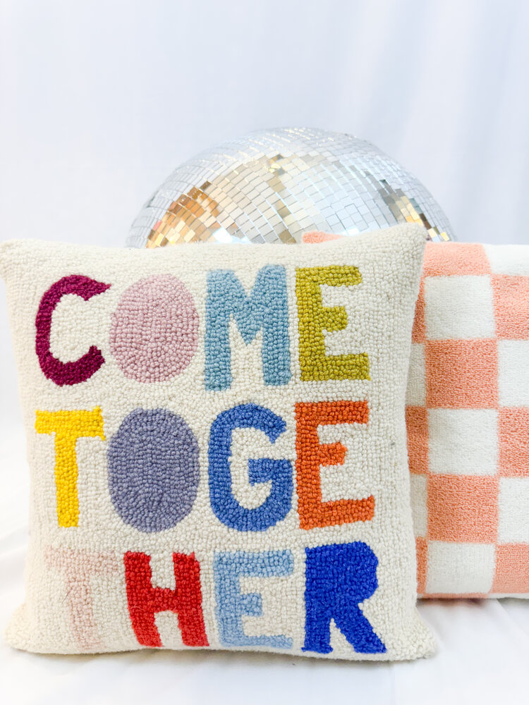 Peking Handicraft Come Together Hook Pillow