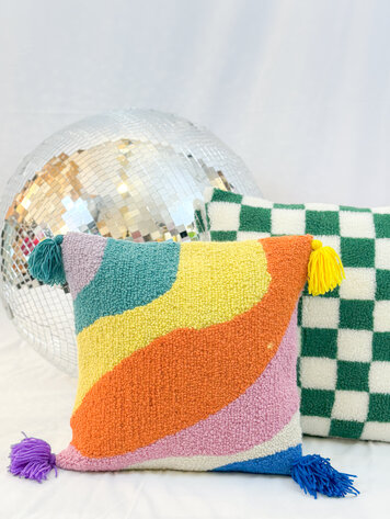 Peking Handicraft Disco Wave Hooked Pillow w/ Tassels