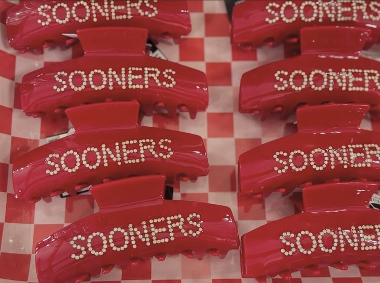 Emerson Street Sooner Claw Clip