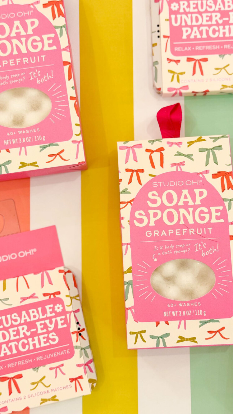 Studio Oh! Put A Bow On It Soap Sponge