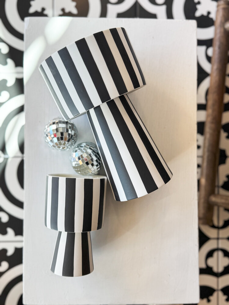 Oyoy Living Design Toppu Pot - Large - Black & White