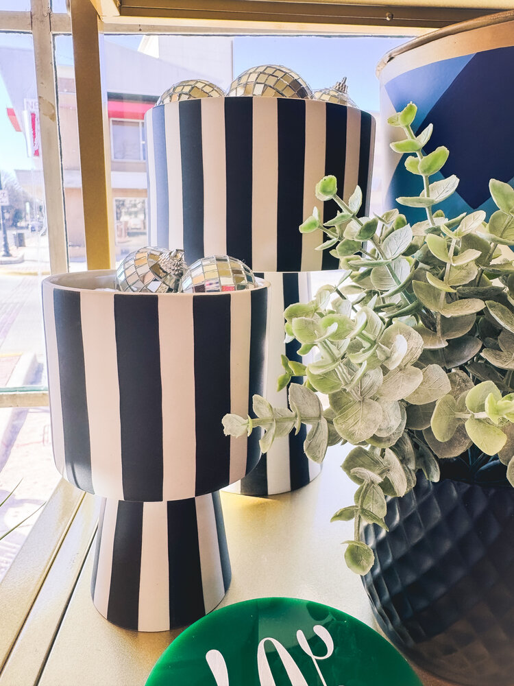 Oyoy Living Design Toppu Pot Small- Black/White