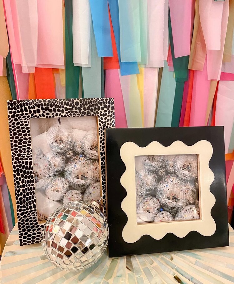 Karma Black & White Squiggle Frame