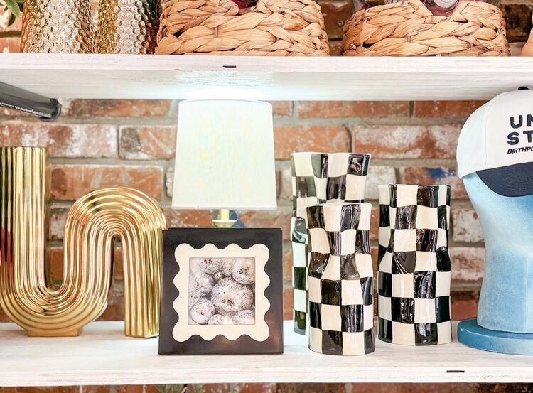 Karma Black & White Squiggle Frame