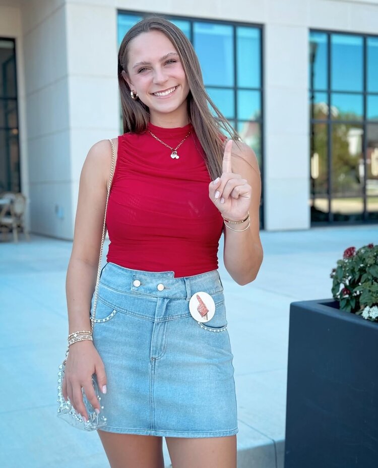 Cloud Ten Pearl Pocket Detail Denim Skirt