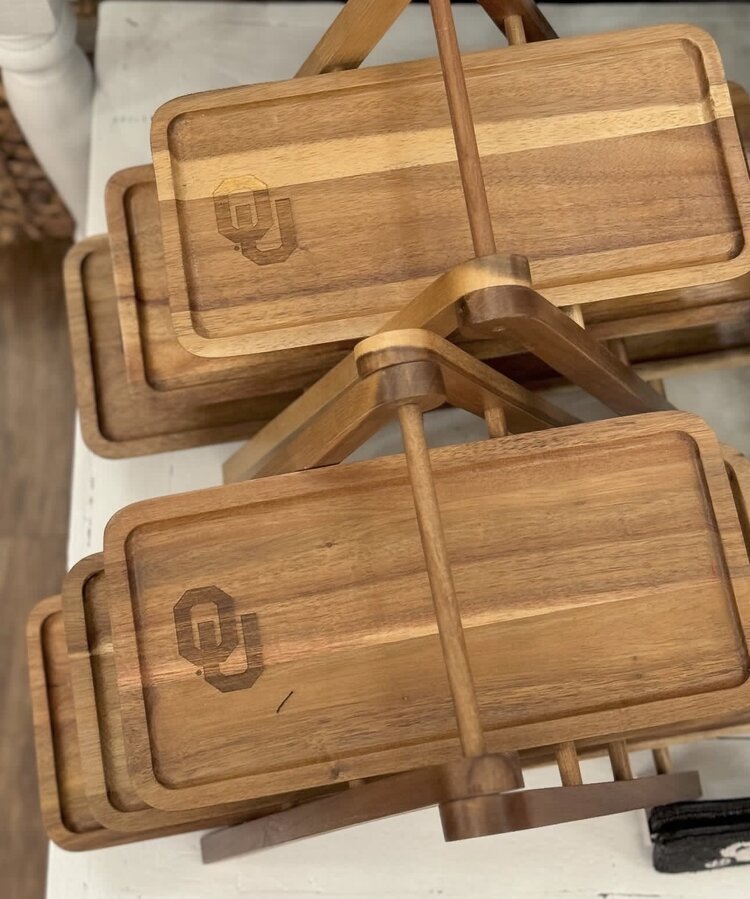 Picnic Time Family Brands Oklahoma Sooners Serving Ladder 3 Tiered Serving Station