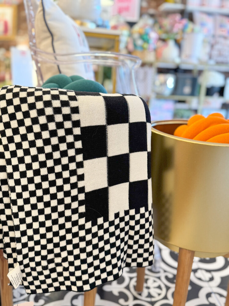 Pink Lemonade Pepper Checkered Throw Blanket