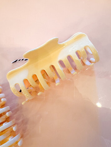 CHUNKS Jojo Claw in Large Cream