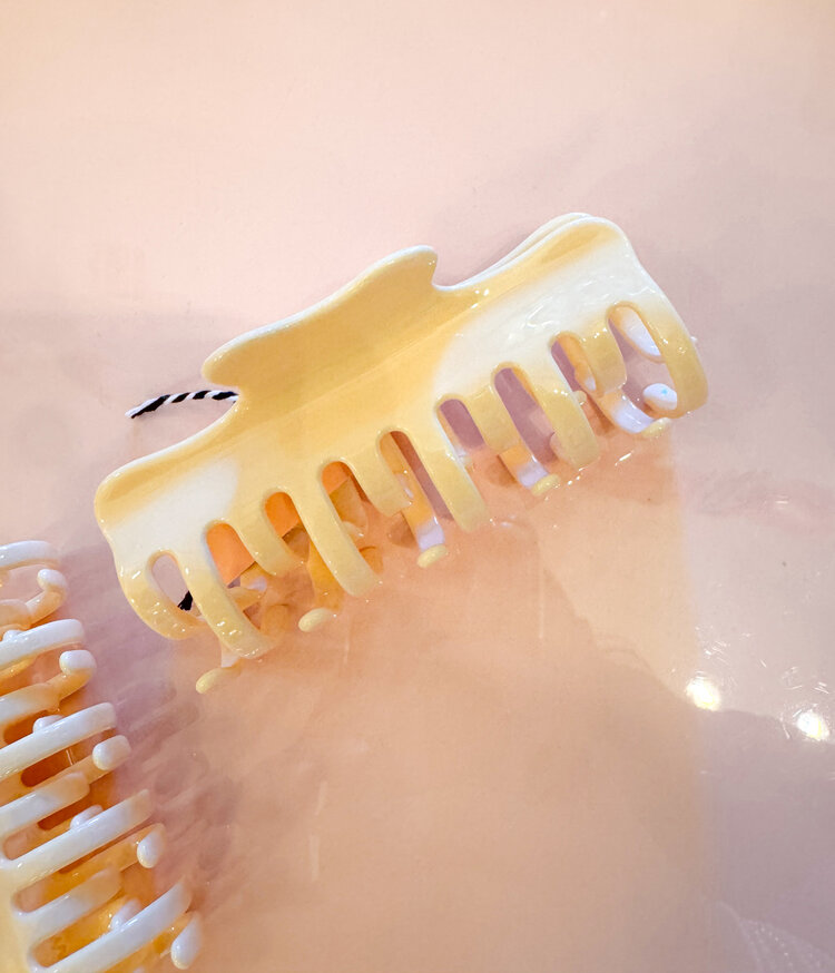 CHUNKS Jojo Claw in Large Cream