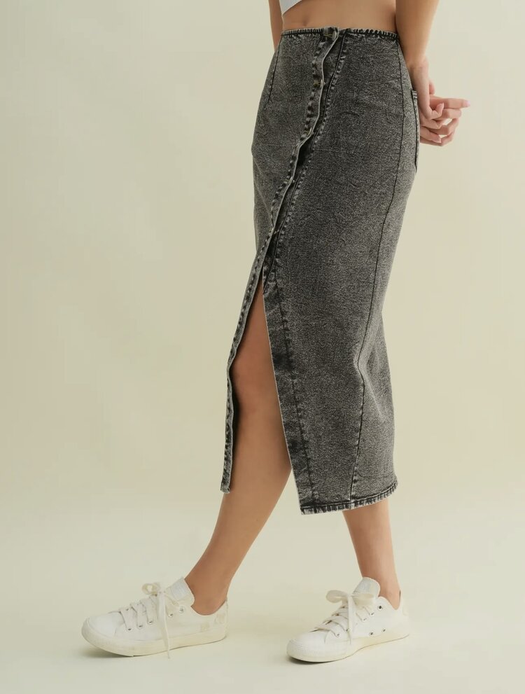 Cloud Ten Washed Black Denim Stretch Midi Skirt