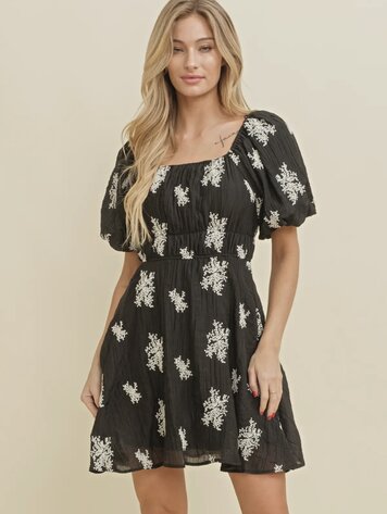 Cloud Ten Floral Accent Puff Sleeve Mini Dress