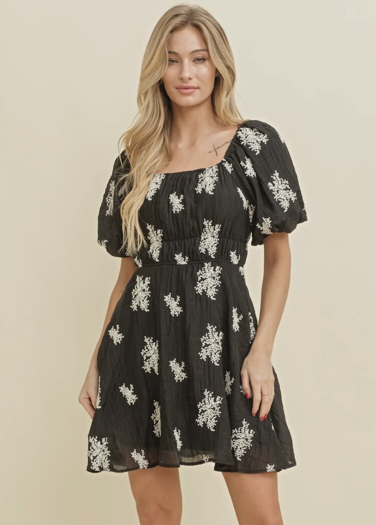 Cloud Ten Floral Accent Puff Sleeve Mini Dress