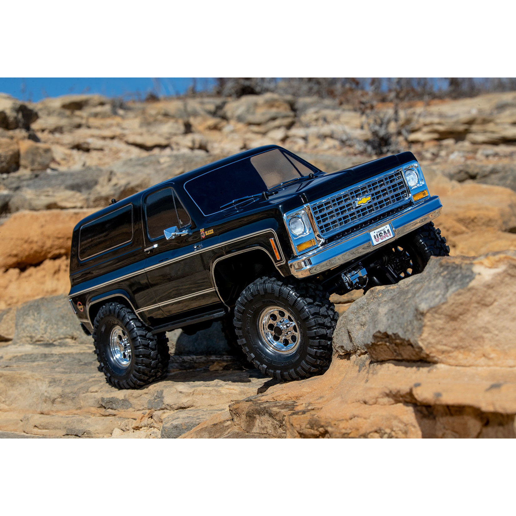 Traxxas TRX-4 Scale and Trail Crawler with 1979 Chevrolet Blazer Body: 1/10 Scale 4WD Electric Trail Truck