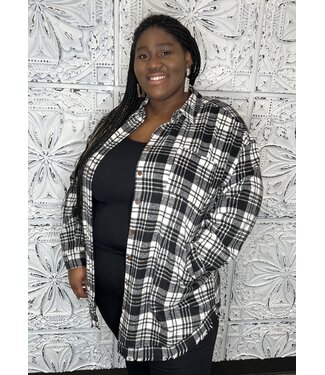 White Birch Reg/Curvy Longline Plaid Button Front Shacket with Pockets