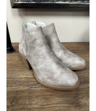 Very G Cream Reagan Bootie By VERY G