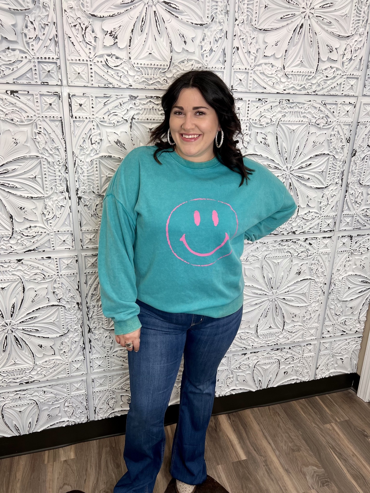 Reg Curvy Round Neck Knit Pullover with Smiley Face Print