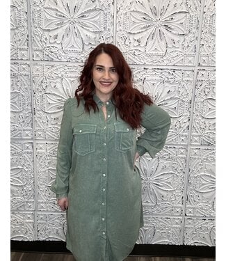 easel Reg/Curvy Long Sleeve Mineral Wash Button Front Dress with Pockets