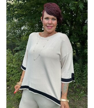 Entro Round Neck Top with Half Sleeves Trimmed in Solid Border