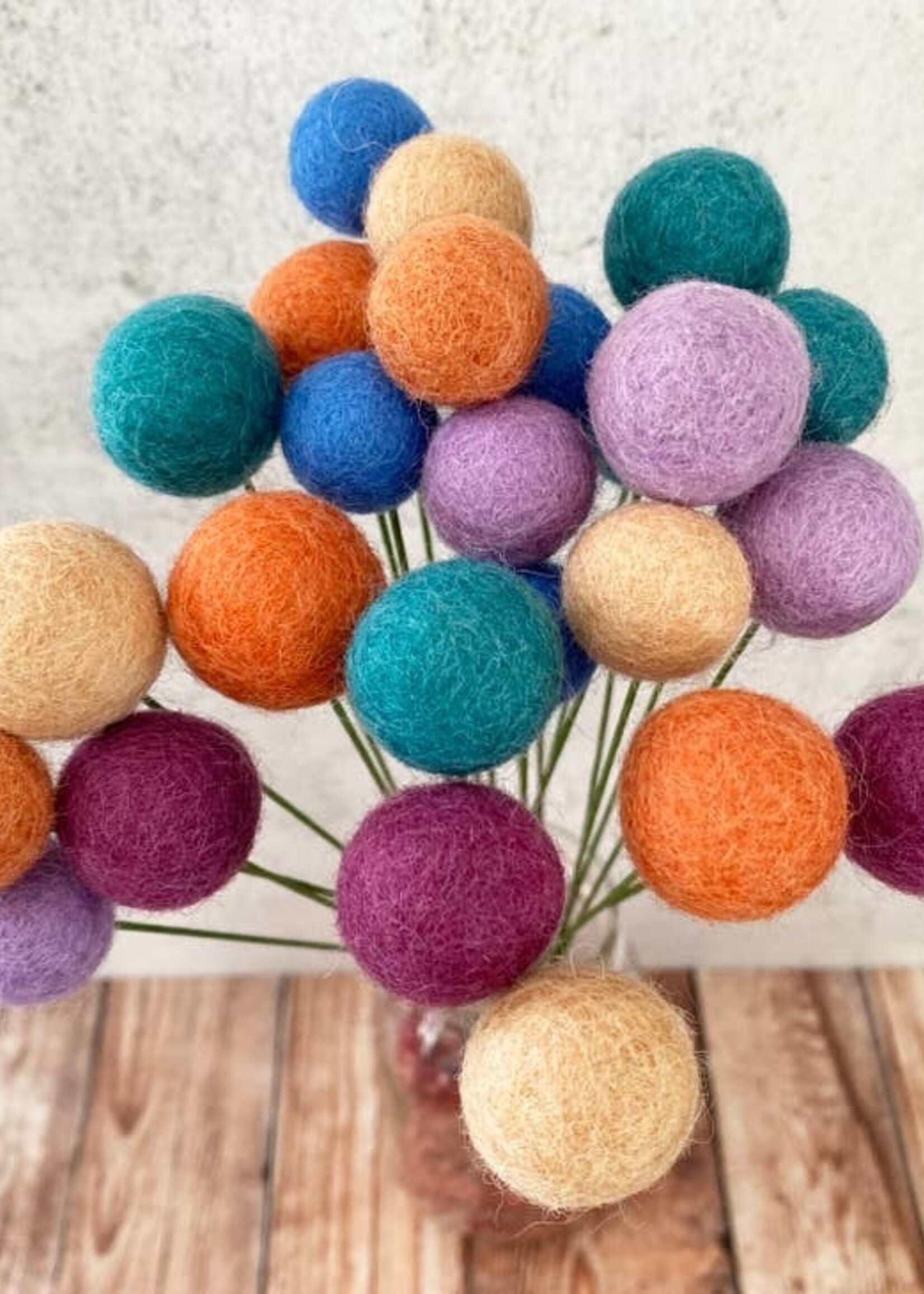 OAKWIND HOLLOW ESSENTIAL OIL FELT BALL PICK