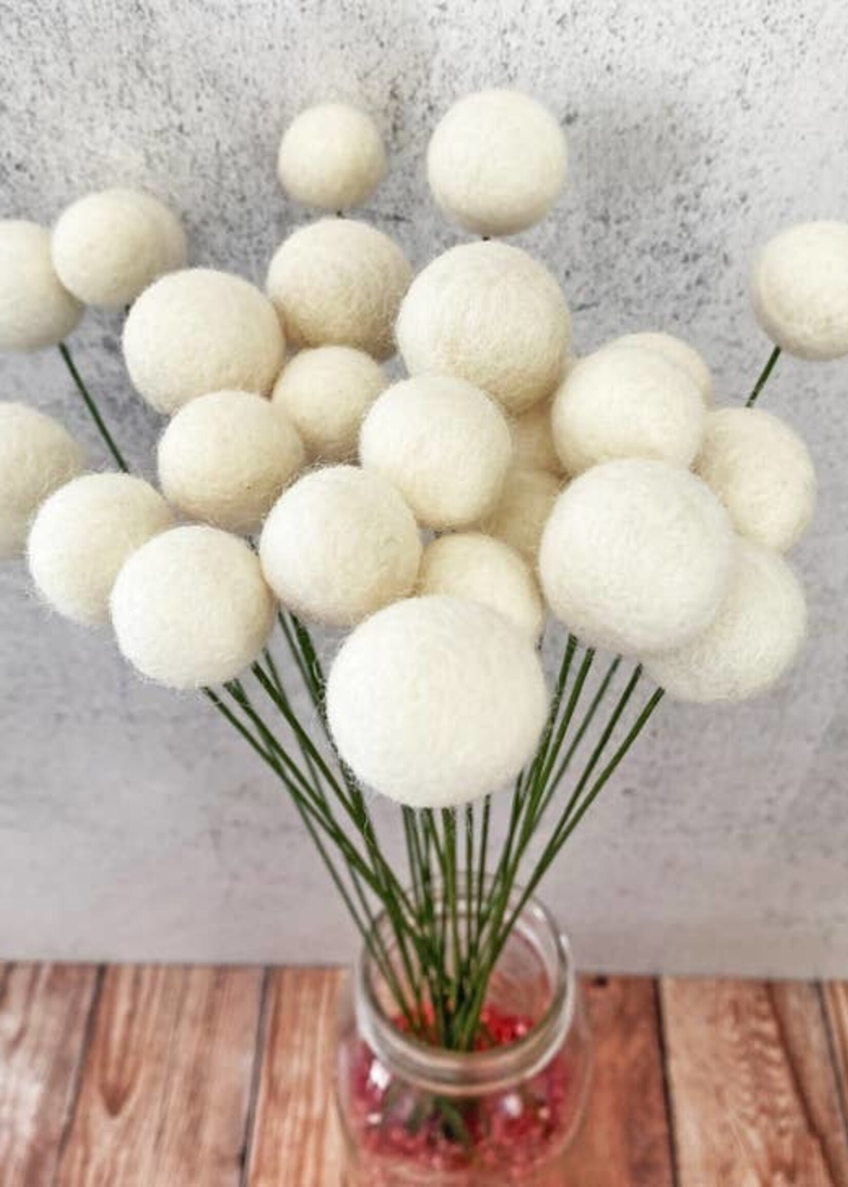 OAKWIND HOLLOW ESSENTIAL OIL FELT BALL PICK