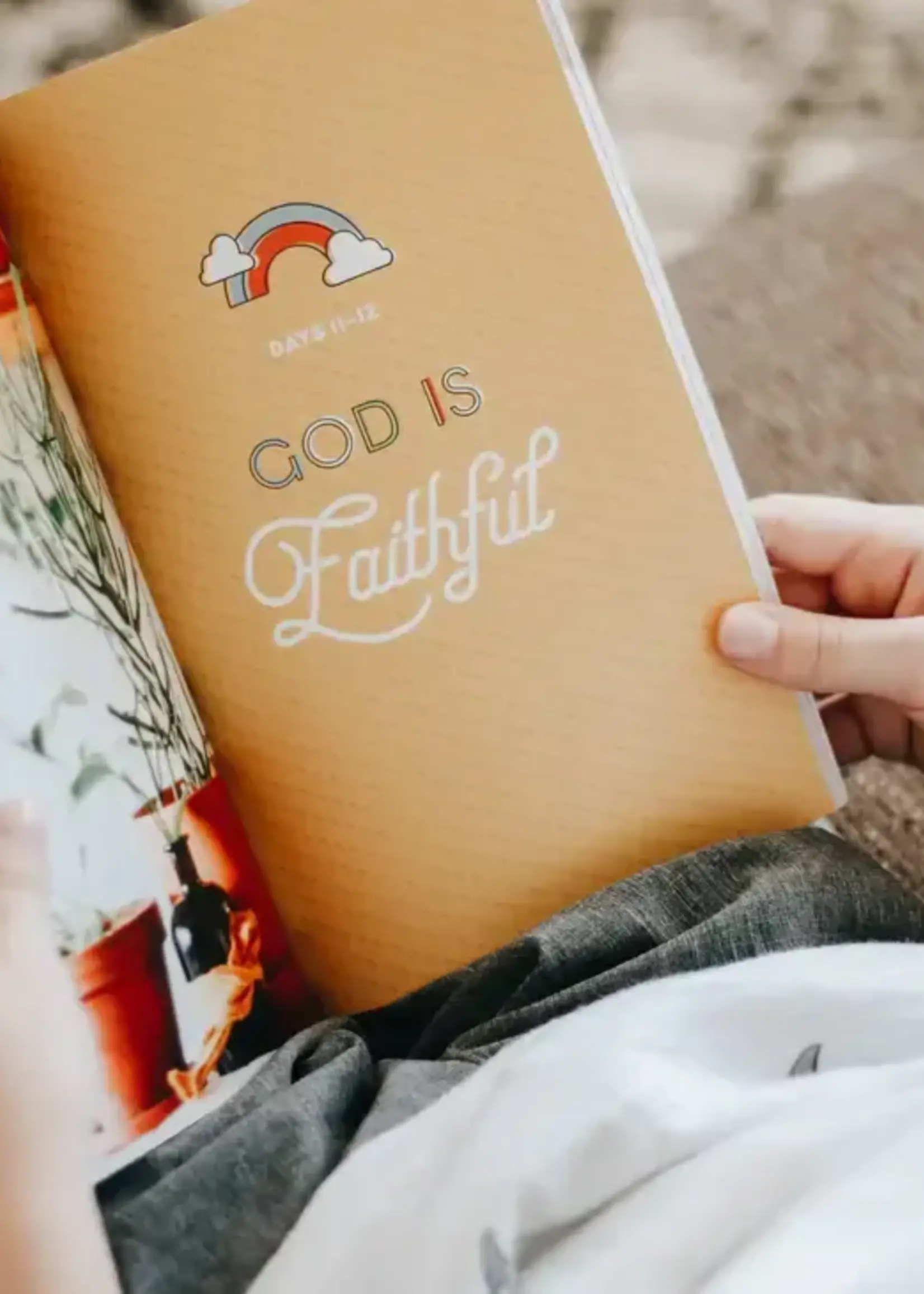 DAILY GRACE CO THE CHARACTER OF GOD KIDS & FAMILY STUDY