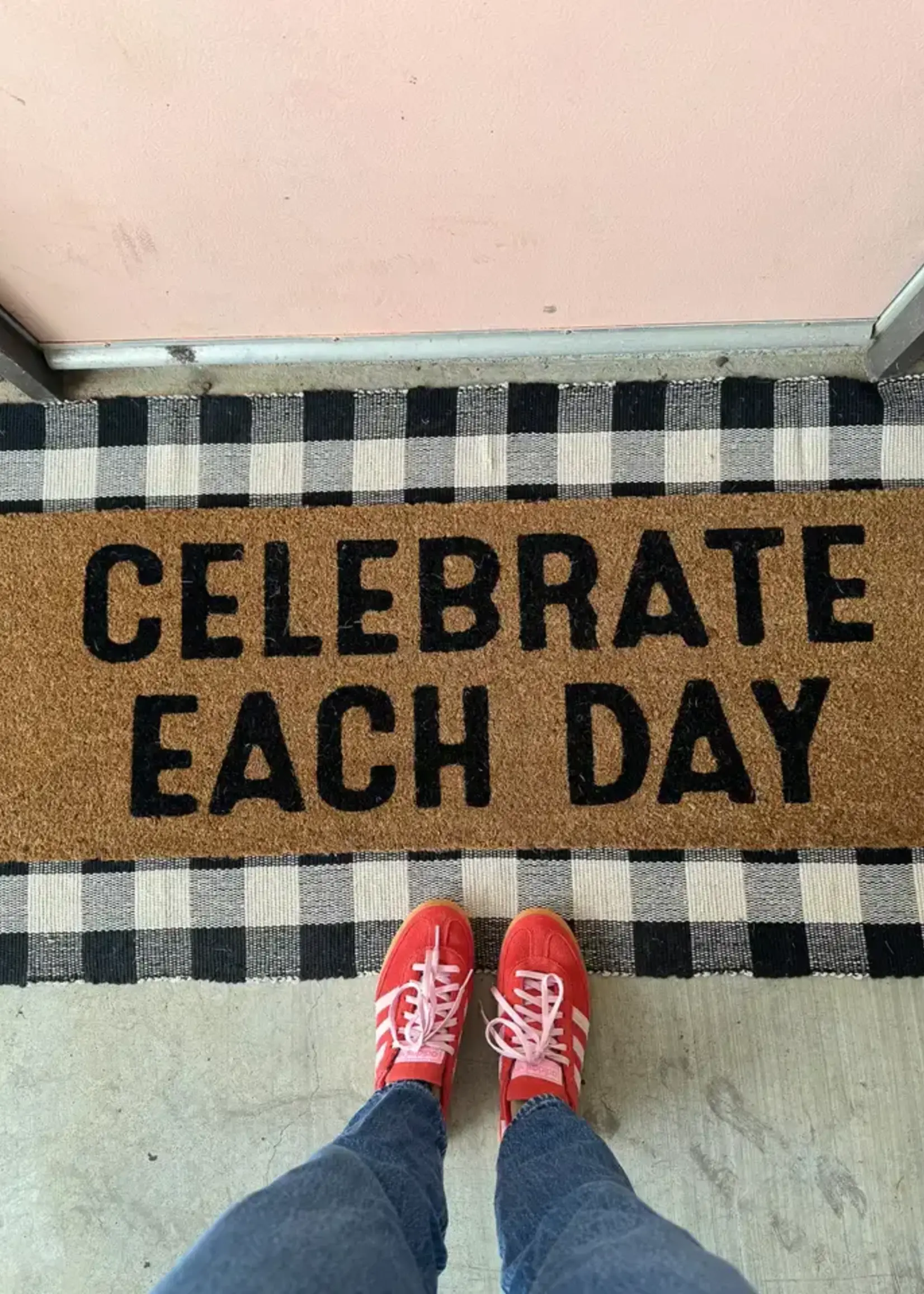 Modern Burlap XL DOORMAT CELEBRATE EACH DAY