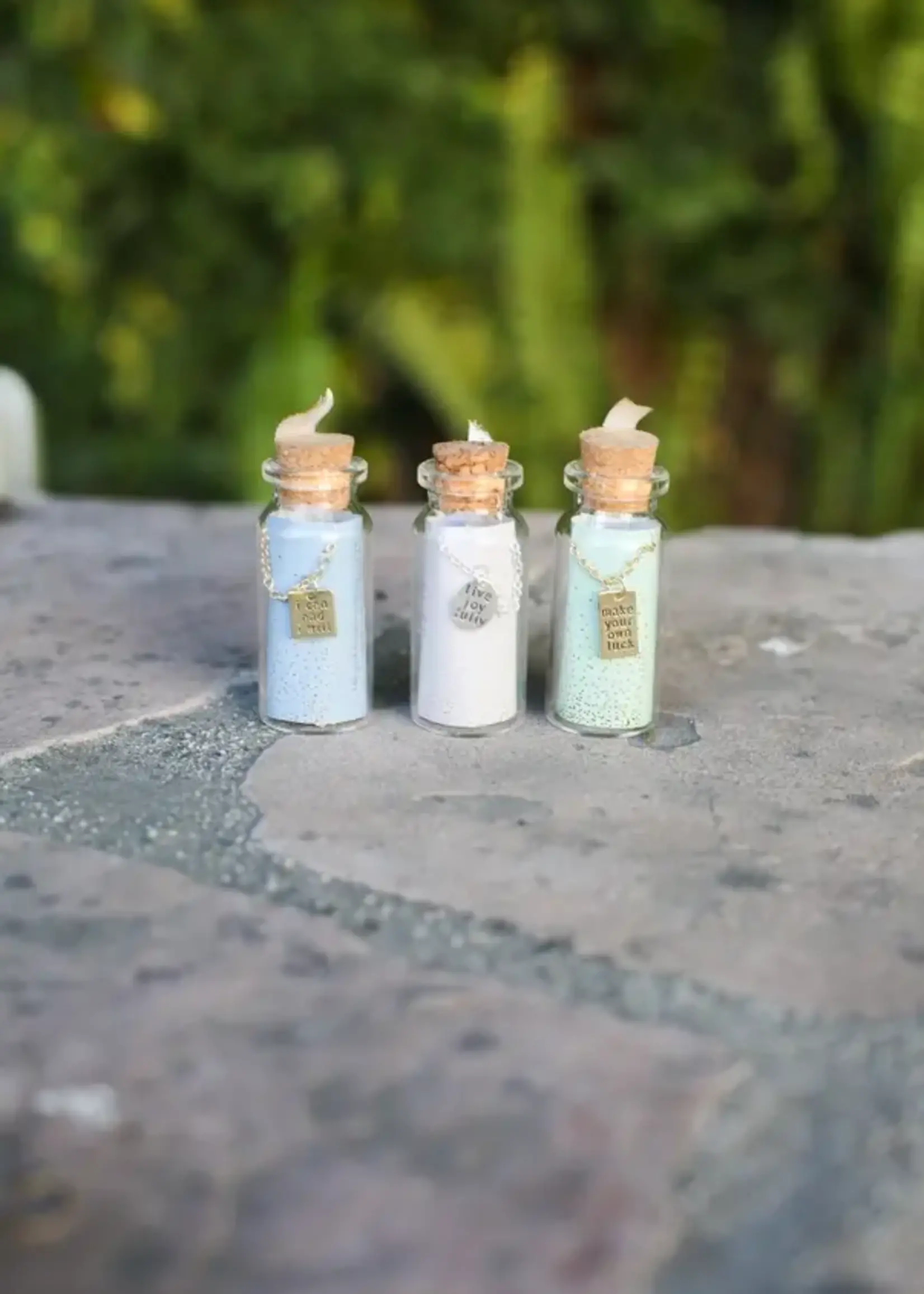 LUCKY FEATHER MESSAGE IN A BOTTLE