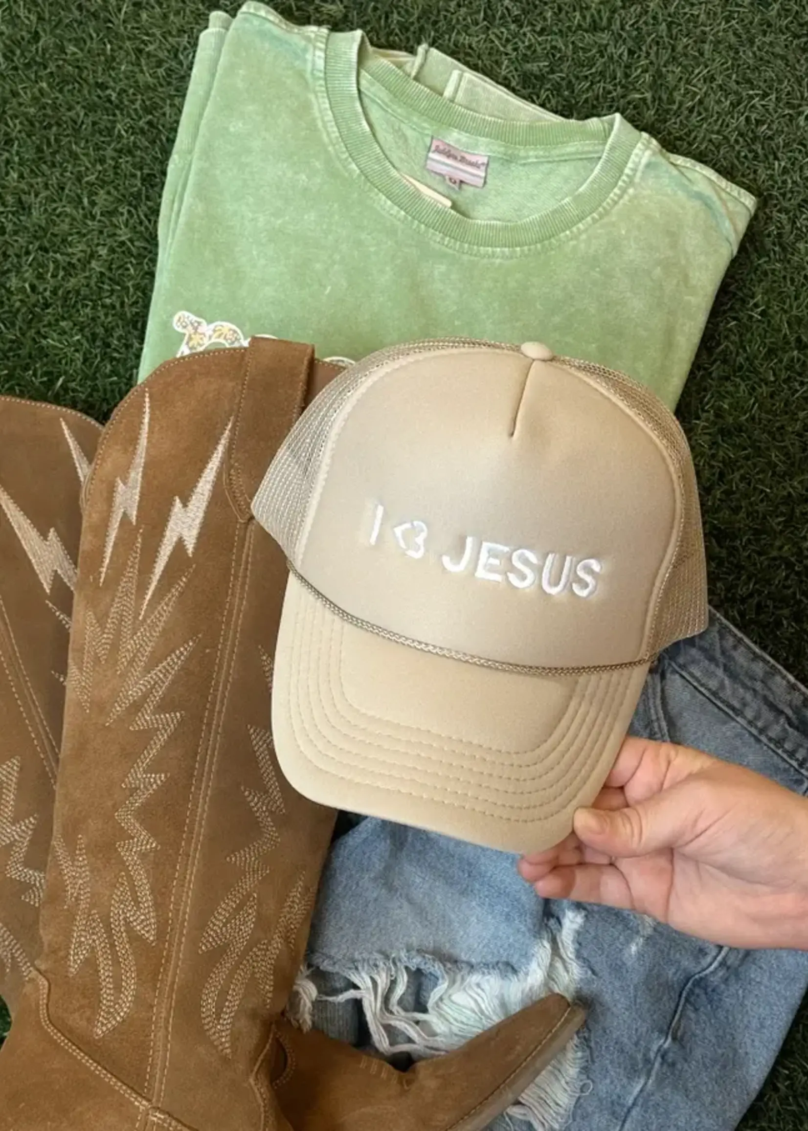 JADELYNN BROOKE I LOVE JESUS TRUCKER HAT