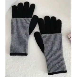 Double Folded Gloves