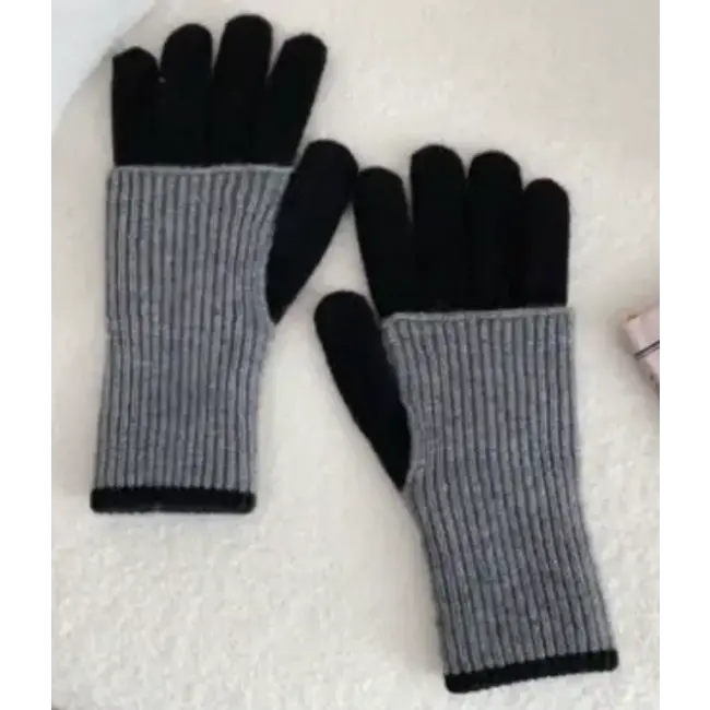 Double Folded Gloves