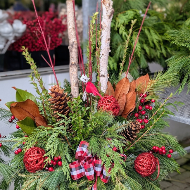 Deluxe with Birch Urn Holiday Workshop