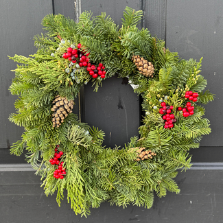 Canella Multicone Wreath
