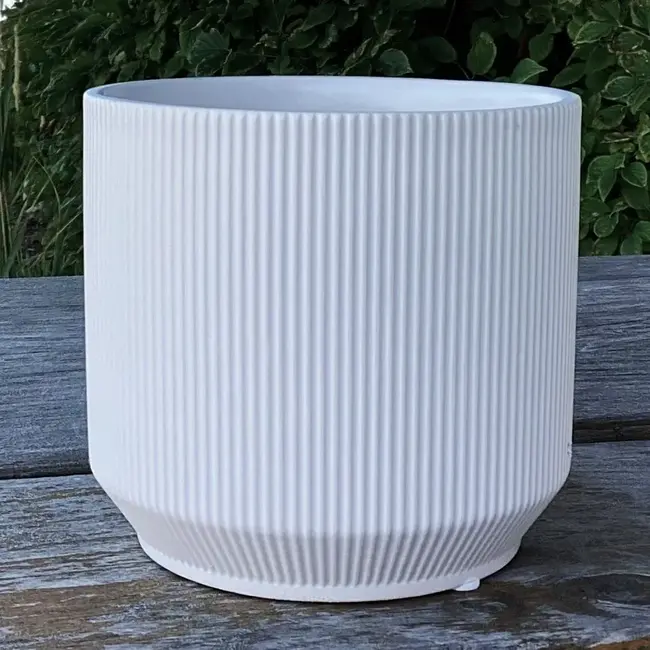 4" Matte Ribbed Dolomite Pot