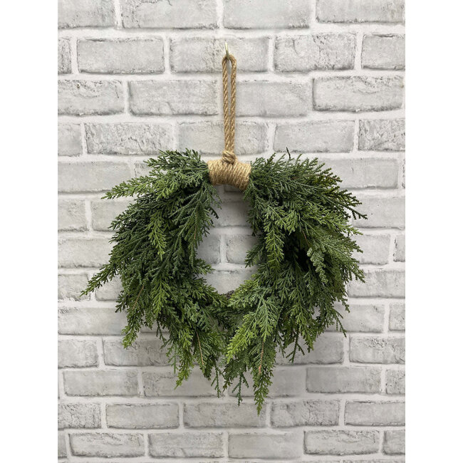 14" Northern White Cedar Heart Wreath