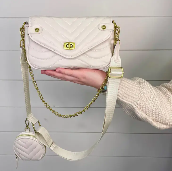 Black Quilted Chain Shoulder Bag – Jolie Vaughan Mature Women's Online  Clothing Boutique