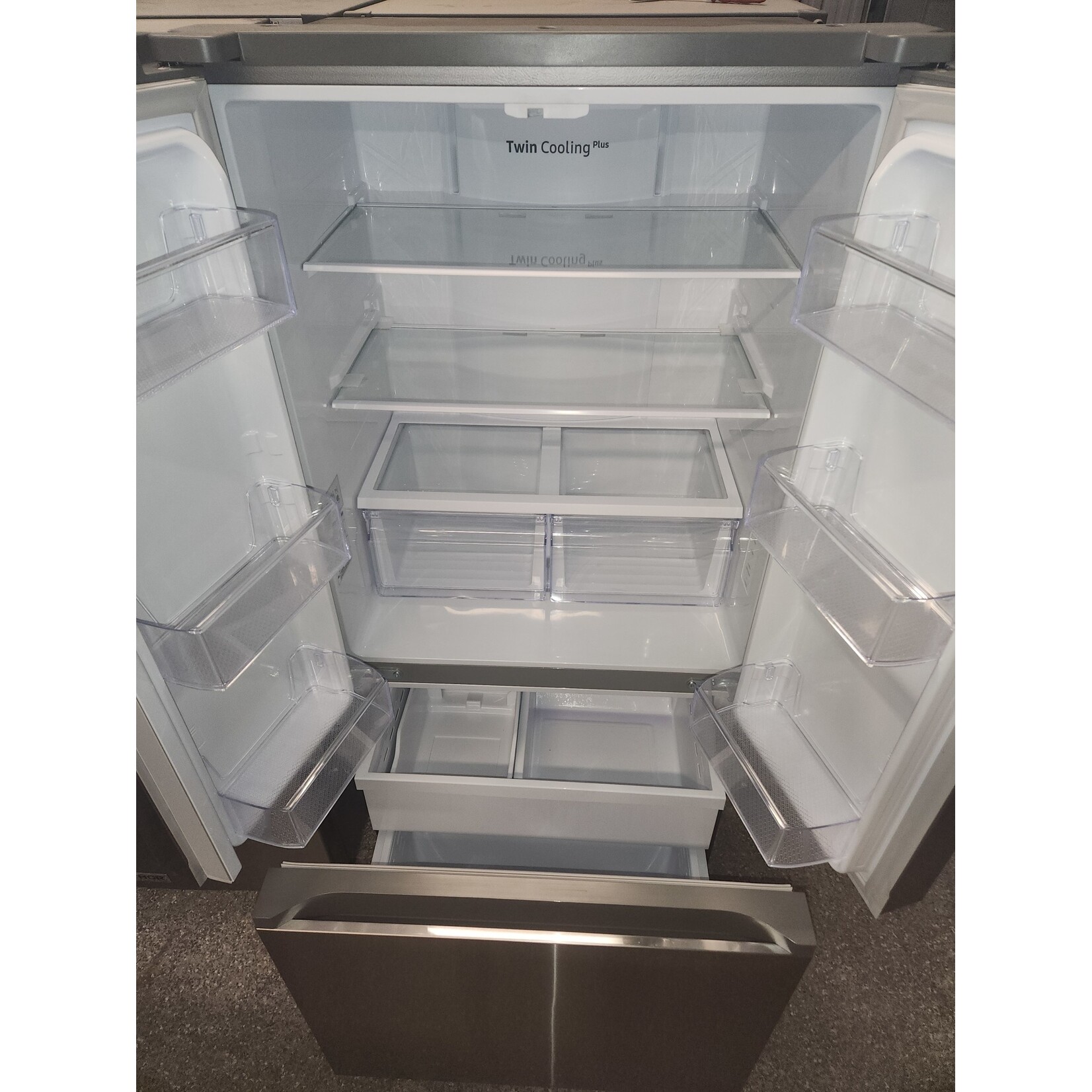 Samsung 17.5 cu ft French Door Smart Fridge Stainless Counter Depth Pre-Owned