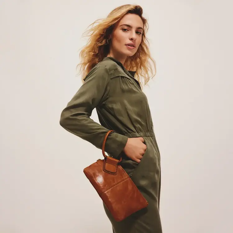 Hobo Sable Polished Wristlet