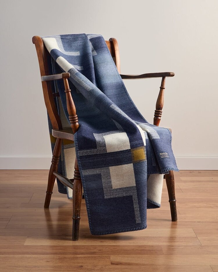 Pendleton Jacquard Unnapped Robe