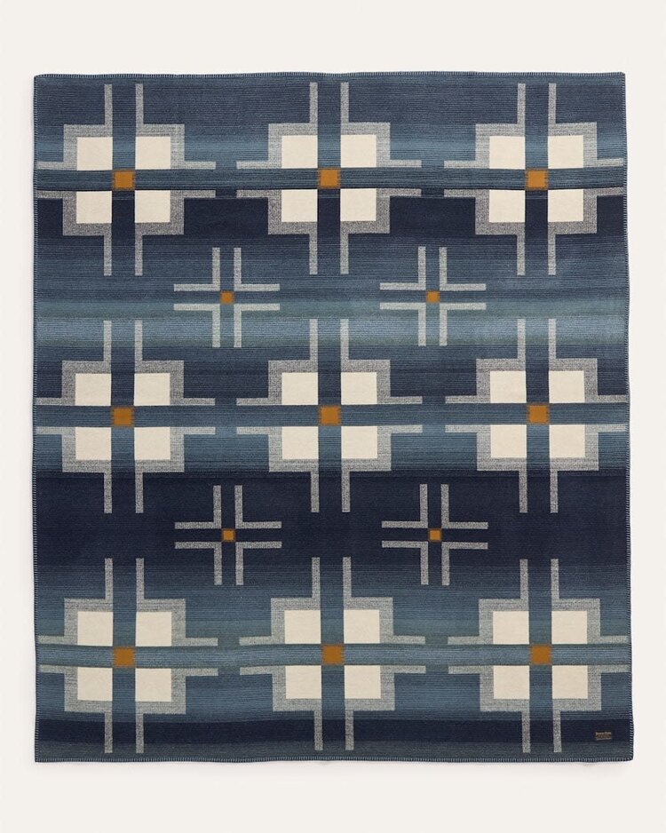 Pendleton Jacquard Unnapped Robe
