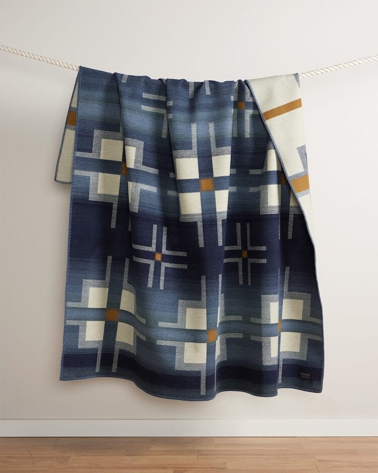 Pendleton Jacquard Unnapped Robe