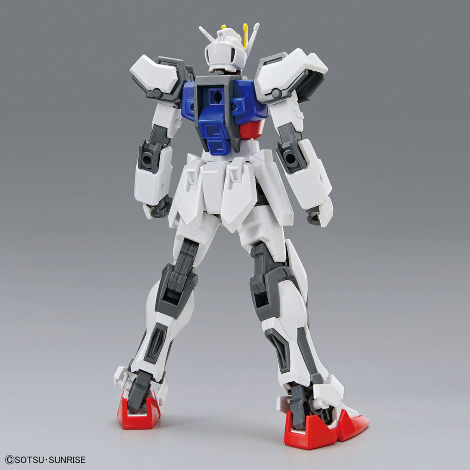 BANDAI EG 1/144 GUNDAM SEED GAT-X105 STRIKE GUNDAM WITH SHIELD AND RIFLE