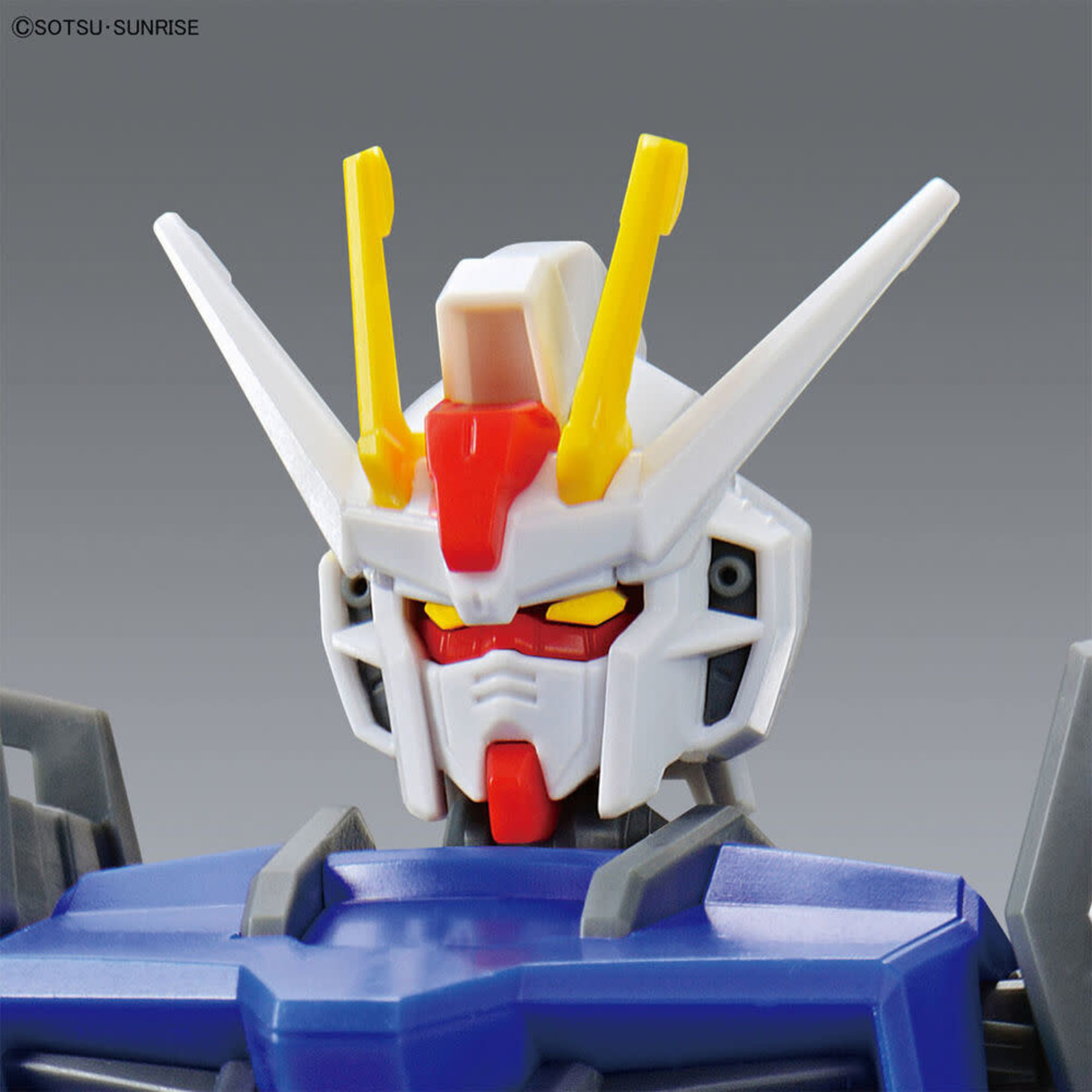 BANDAI EG 1/144 GUNDAM SEED GAT-X105 STRIKE GUNDAM WITH SHIELD AND RIFLE