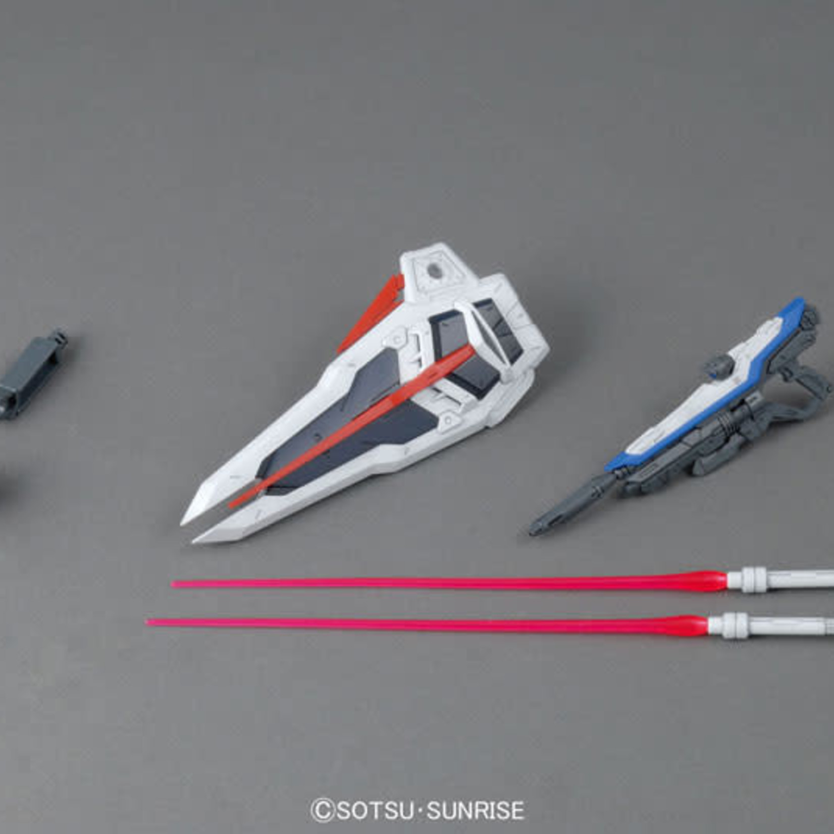 BANDAI MG CE 1/100 GUNDAM SEED ZGMF-X10A FREEDOM GUNDAM VER.2.0