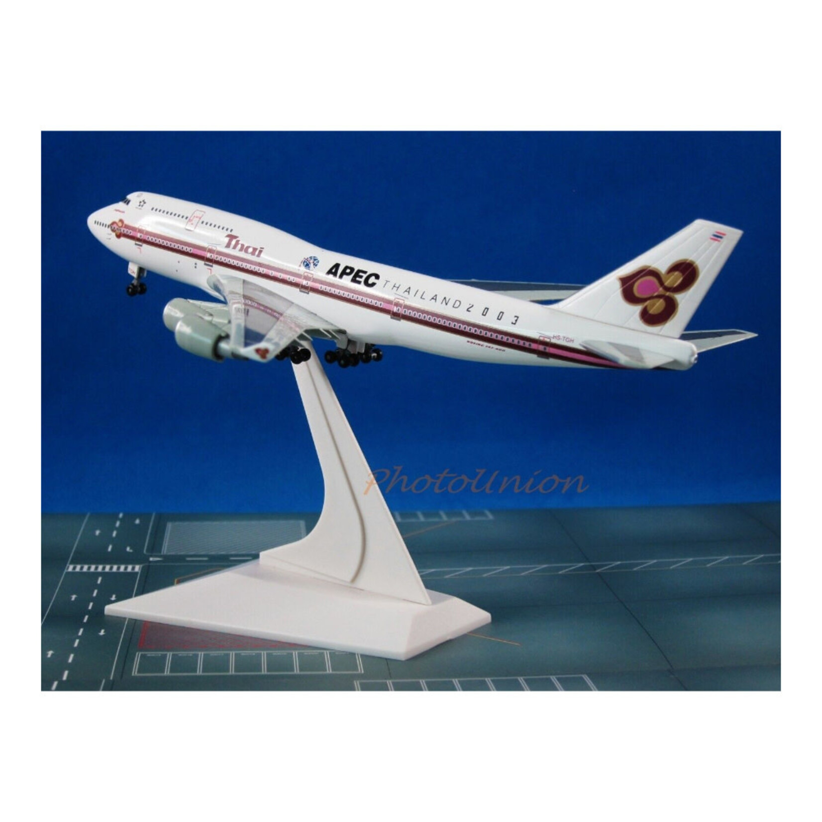 DRAGON WING DRAGON WINGS 1/400 THAI APEC 747-400