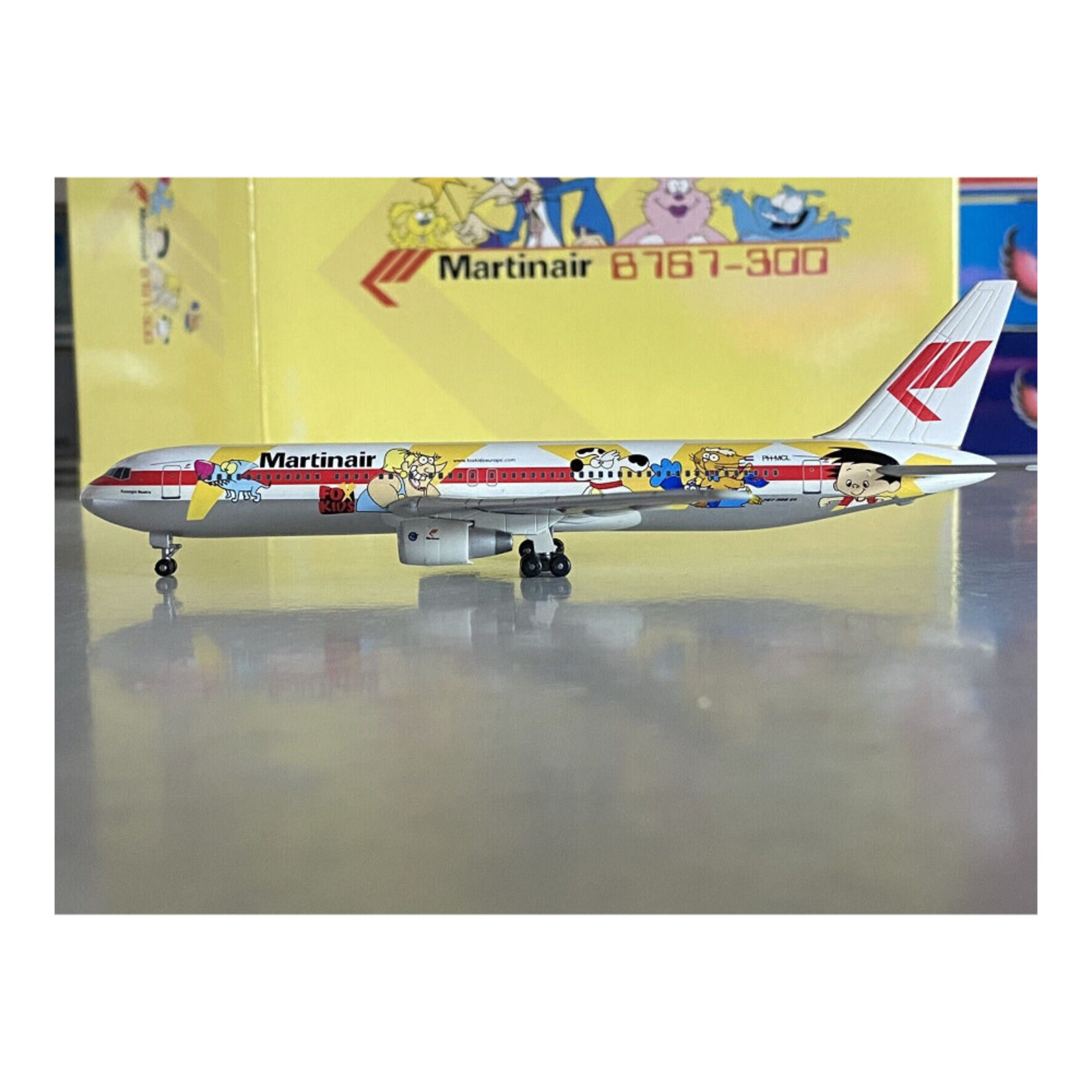 DRAGON WINGS DRAGON WINGS 1/400 MARTINAIR B767-300 WITH CARTOON PH-MCL