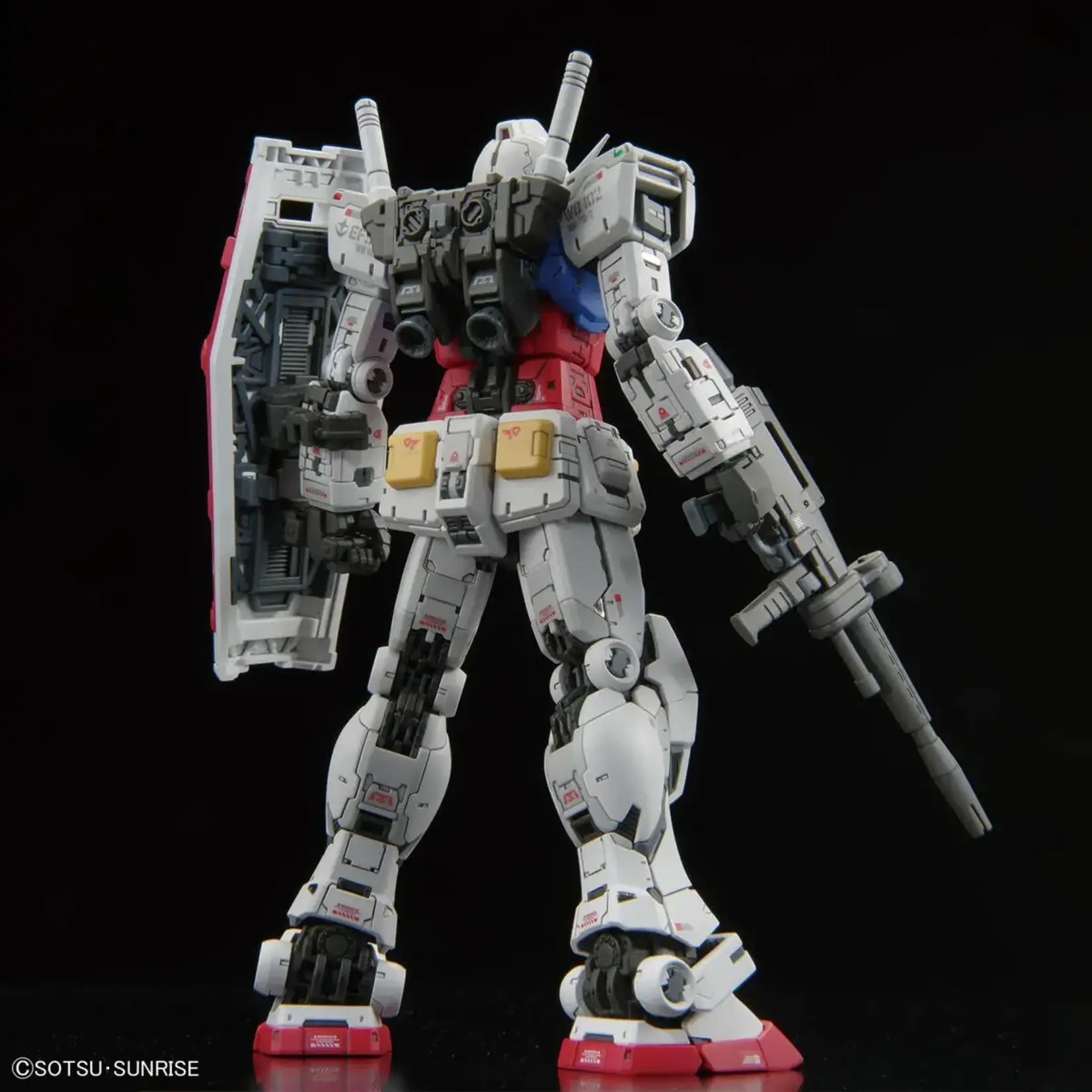 BANDAI RG #40 1/144 RX-78-2 GUNDAM VER 2.0