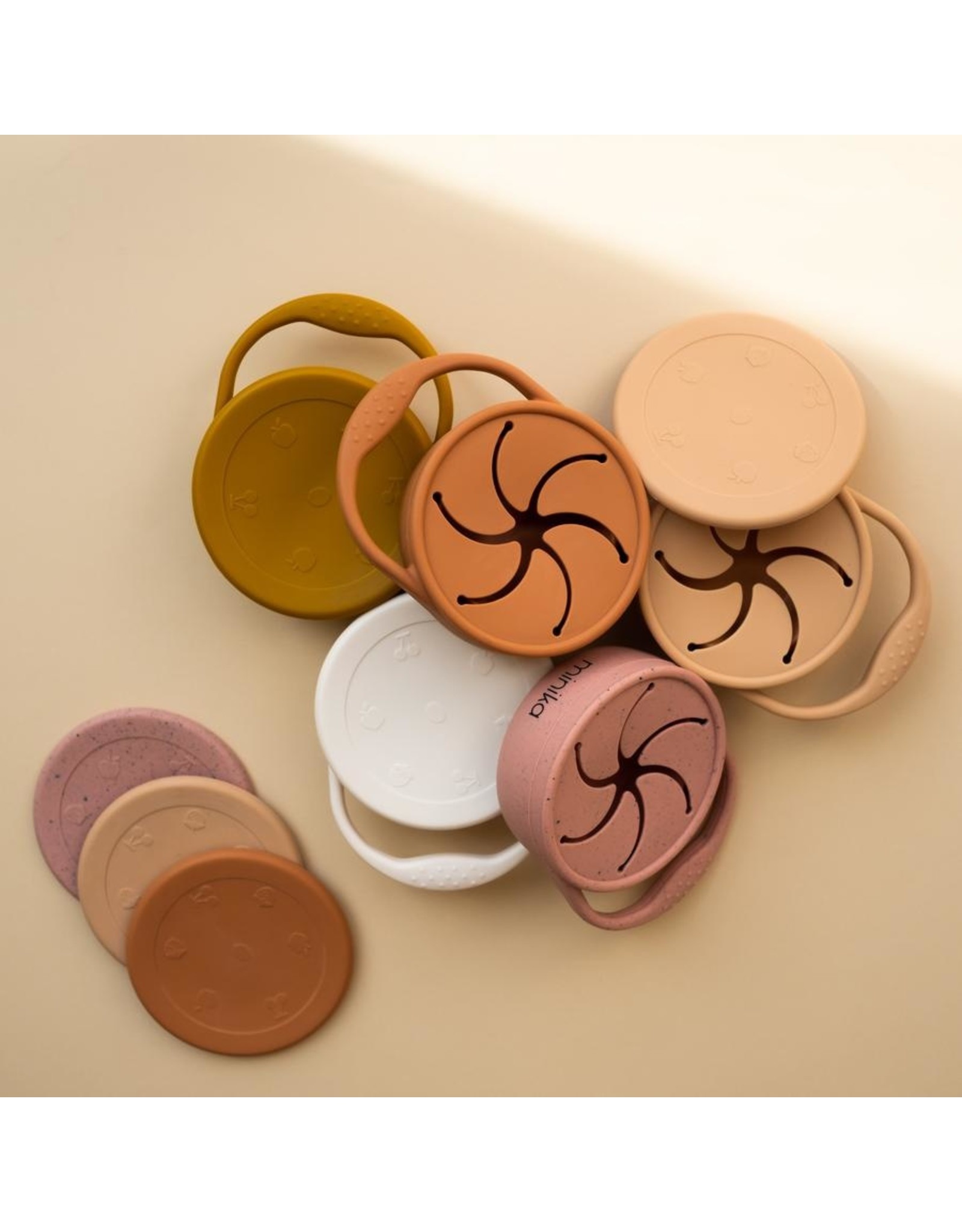 Minika Snack cup with lid - Leaf