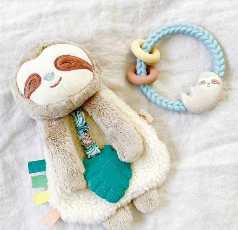 Itzy Ritzy Silicone rattles - Sloth