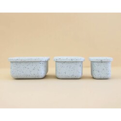 Minika Minika, Ensemble à collation-Ice