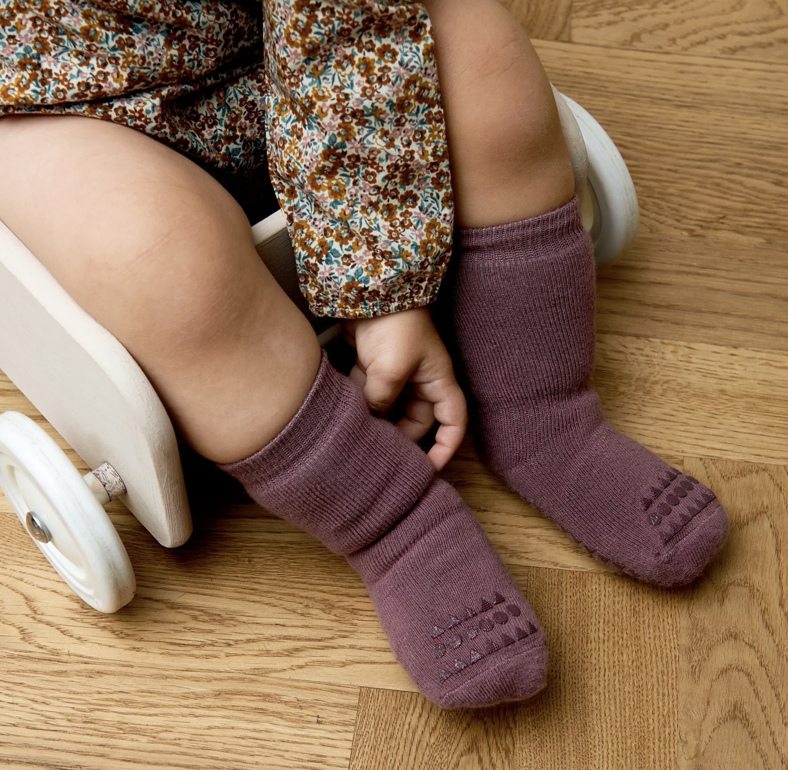 Chaussettes chaussons bébé antidérapantes de la naissances à 4 ans